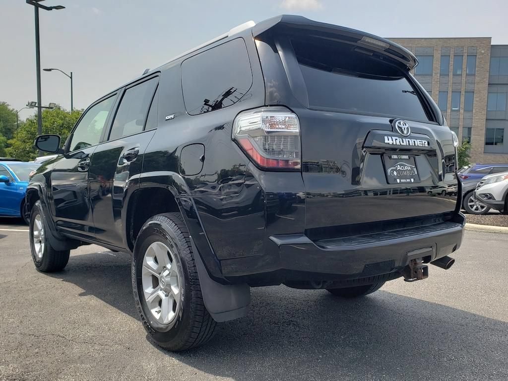 Used 2017 Toyota 4Runner SR5 AWD/4WD image 7
