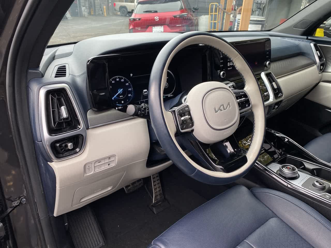 Used 2023 Kia Sorento SX Prestige AWD/4WD image 2