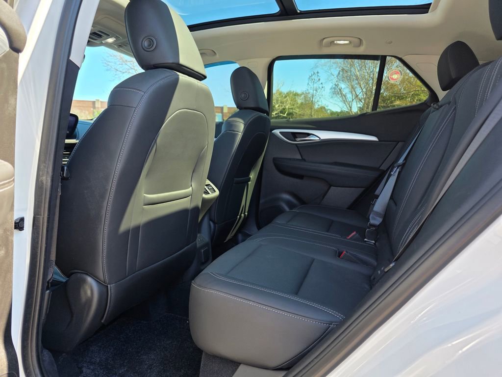 Used 2024 Buick Envision Avenir image 30