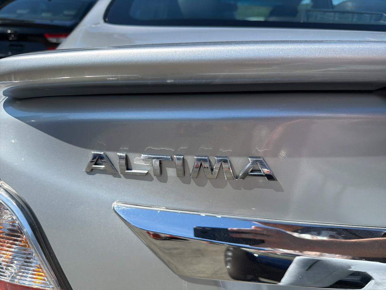 Used 2013 Nissan Altima 2.5 SL FWD image 10