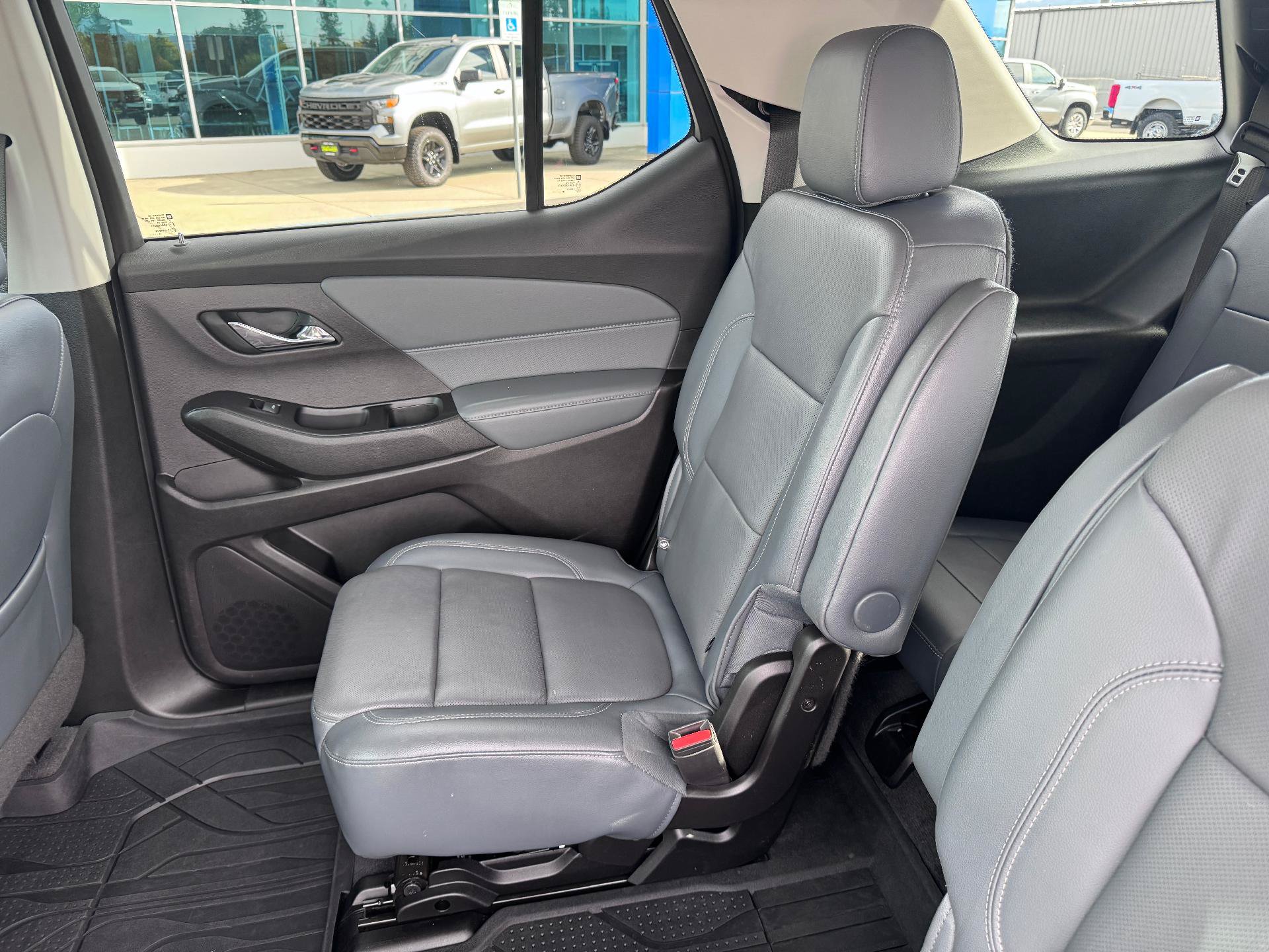 Used 2019 Chevrolet Traverse Premier w/ LPO, Floor Liner Package AWD/4WD image 16