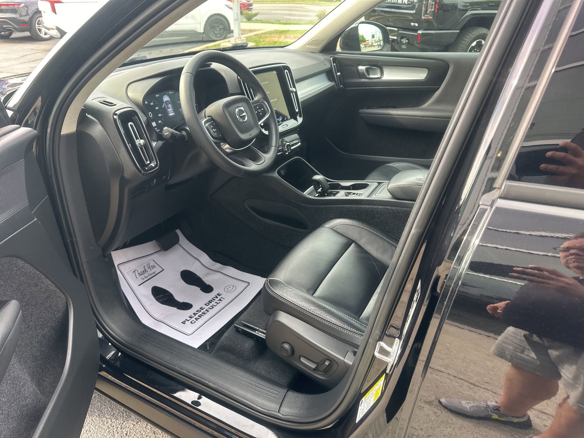 Used 2022 Volvo XC40 T5 Momentum AWD/4WD image 18