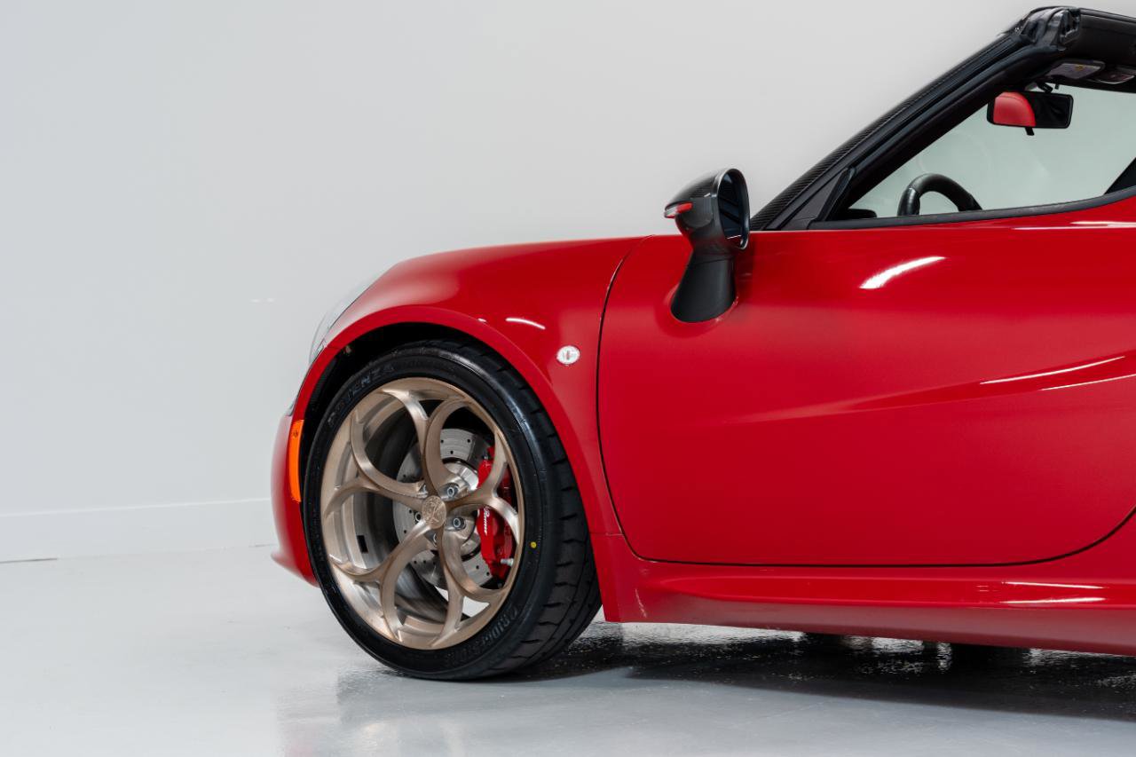 Used 2018 Alfa Romeo 4C Spider image 26