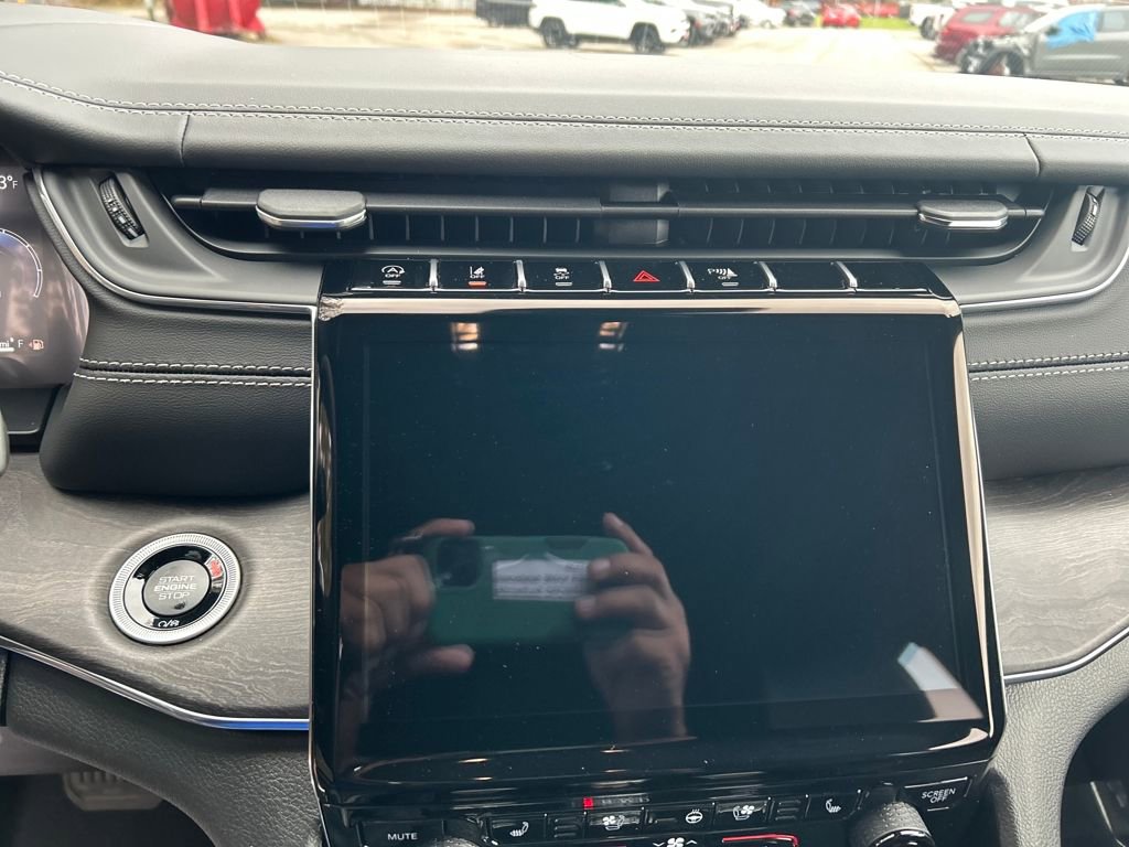 New 2025 Jeep Grand Cherokee Overland w/ Adv Protech Group III image 16