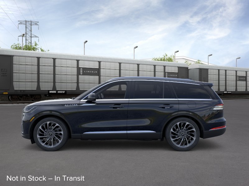 New 2026 Lincoln Aviator Reserve AWD/4WD image 3