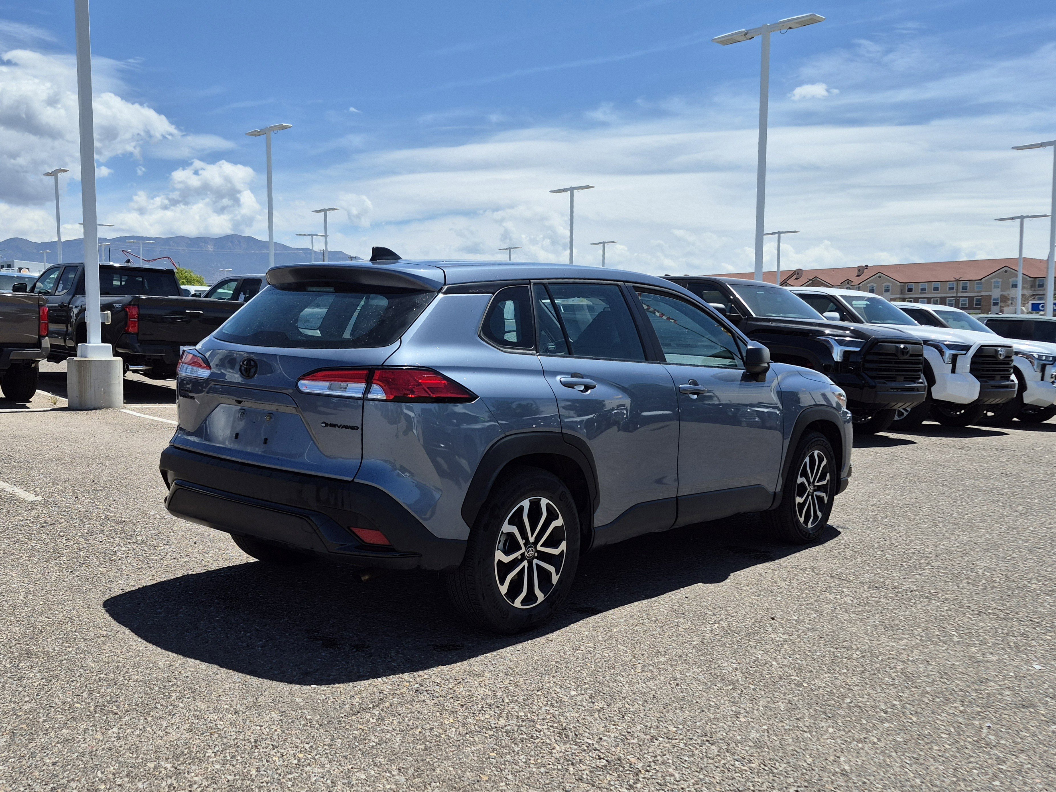 Used 2025 Toyota Corolla Cross AWD Hybrid image 5