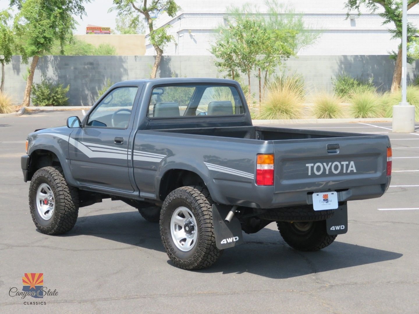 Used 1992 Toyota Pickup Deluxe AWD/4WD image 11
