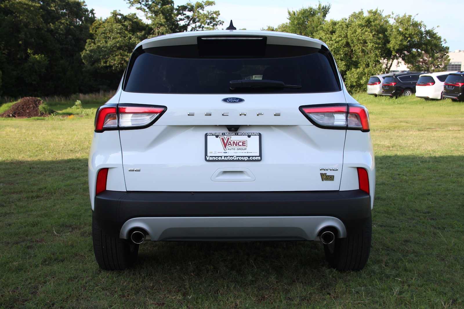 Used 2022 Ford Escape SE w/ Cold Weather Package AWD/4WD image 8