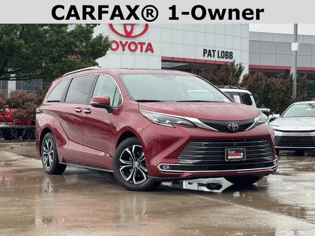 Used 2026 Toyota Sienna Platinum AWD/4WD image 2