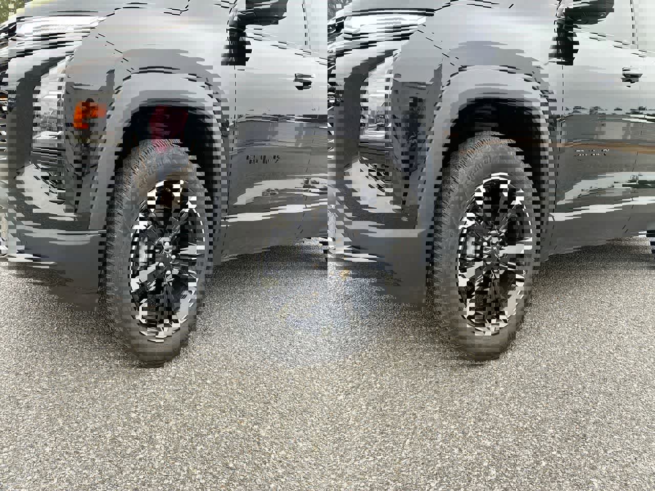 Used 2025 Chevrolet Equinox RS w/ Safety and Technology Package image 32