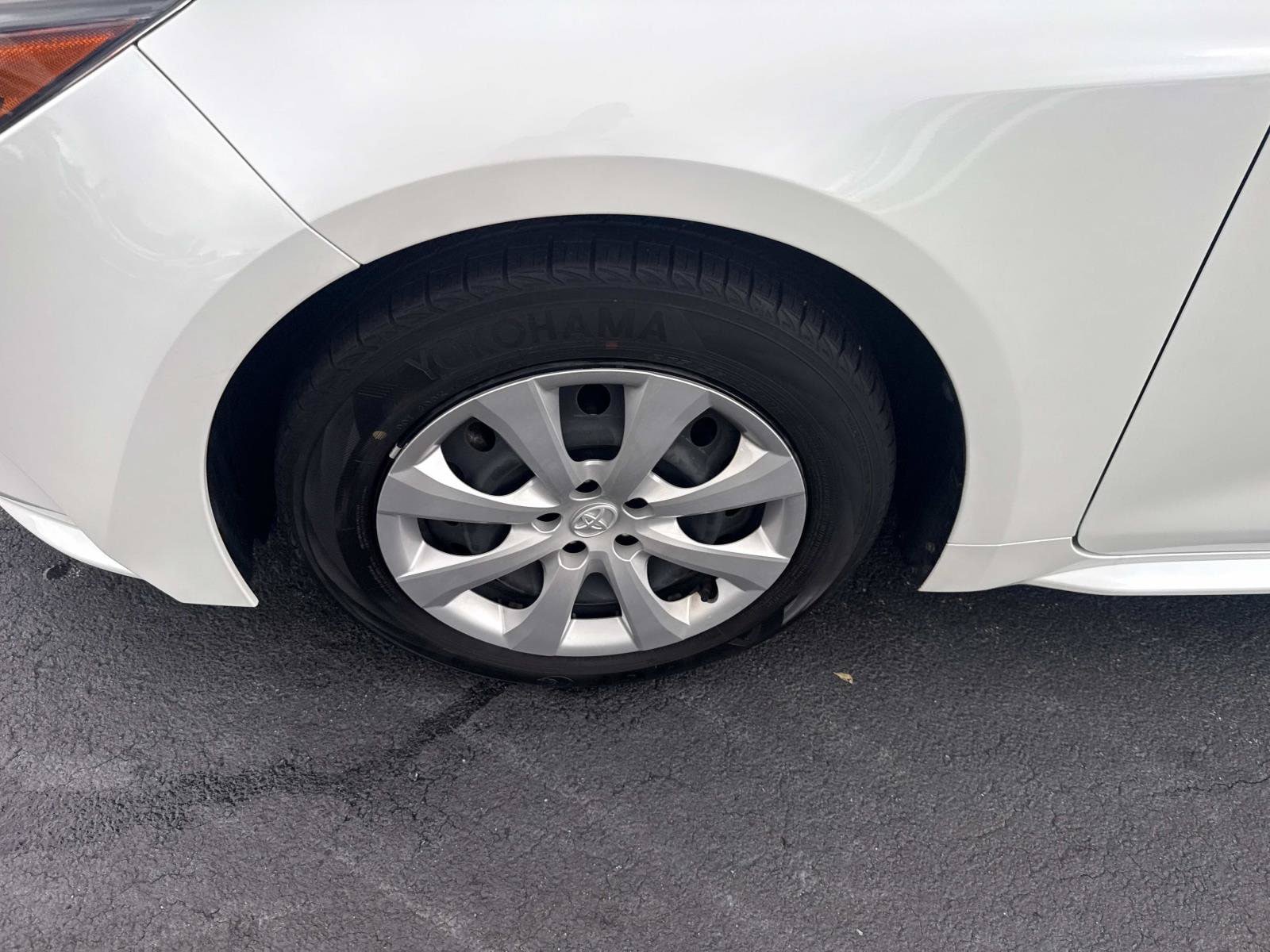 Used 2024 Toyota Corolla LE FWD image 11