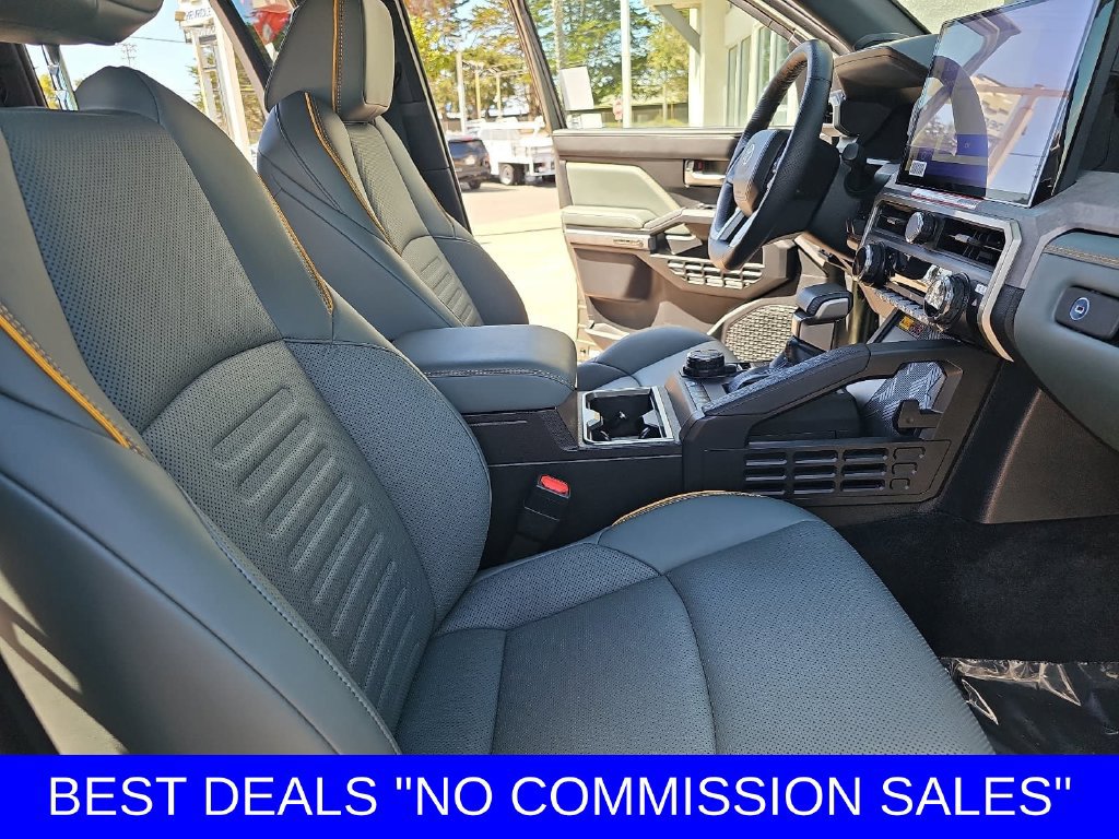 Used 2025 Toyota Tacoma 4x4 Double Cab Hybrid image 10
