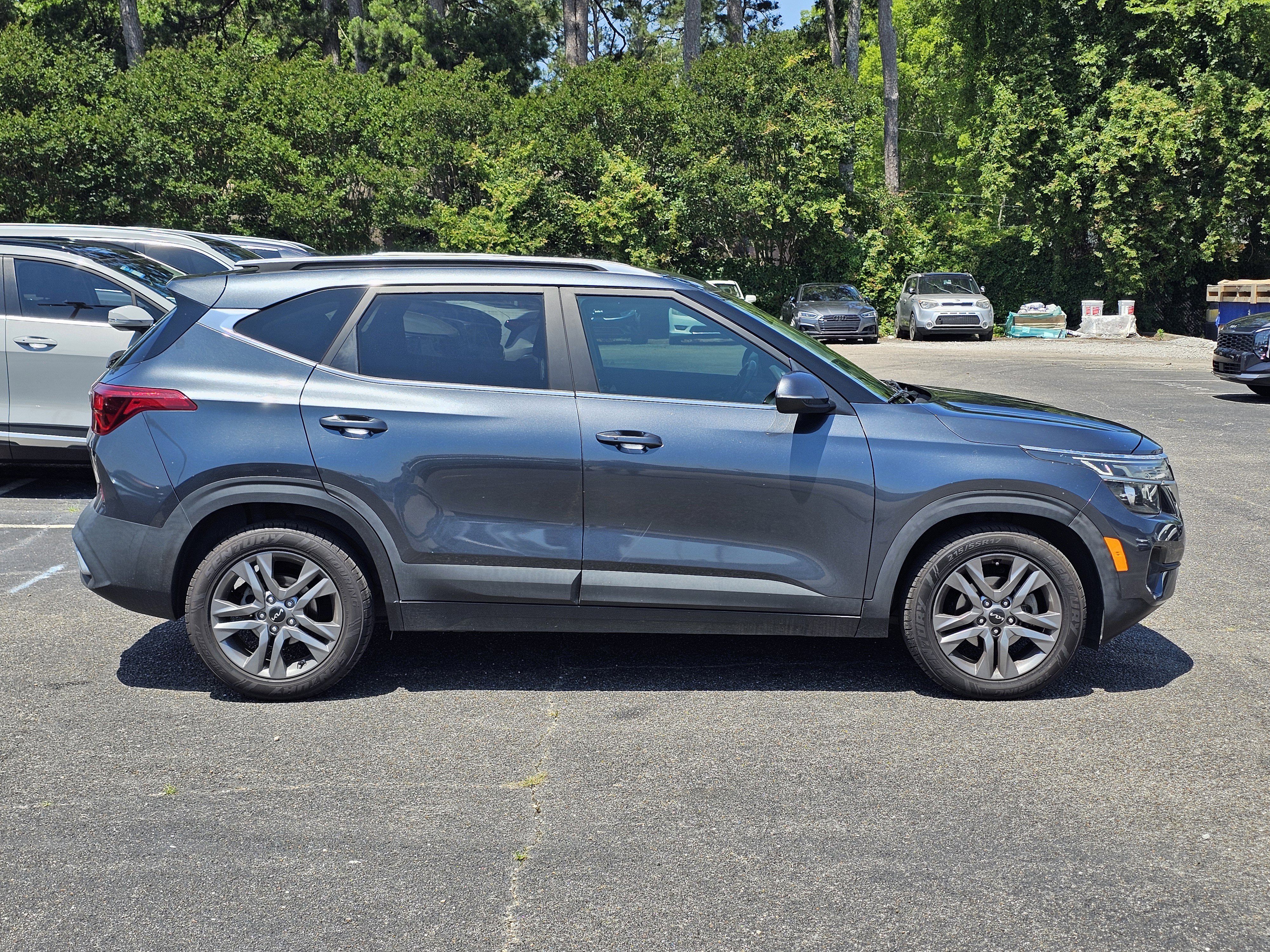 Used 2022 Kia Seltos S FWD image 5