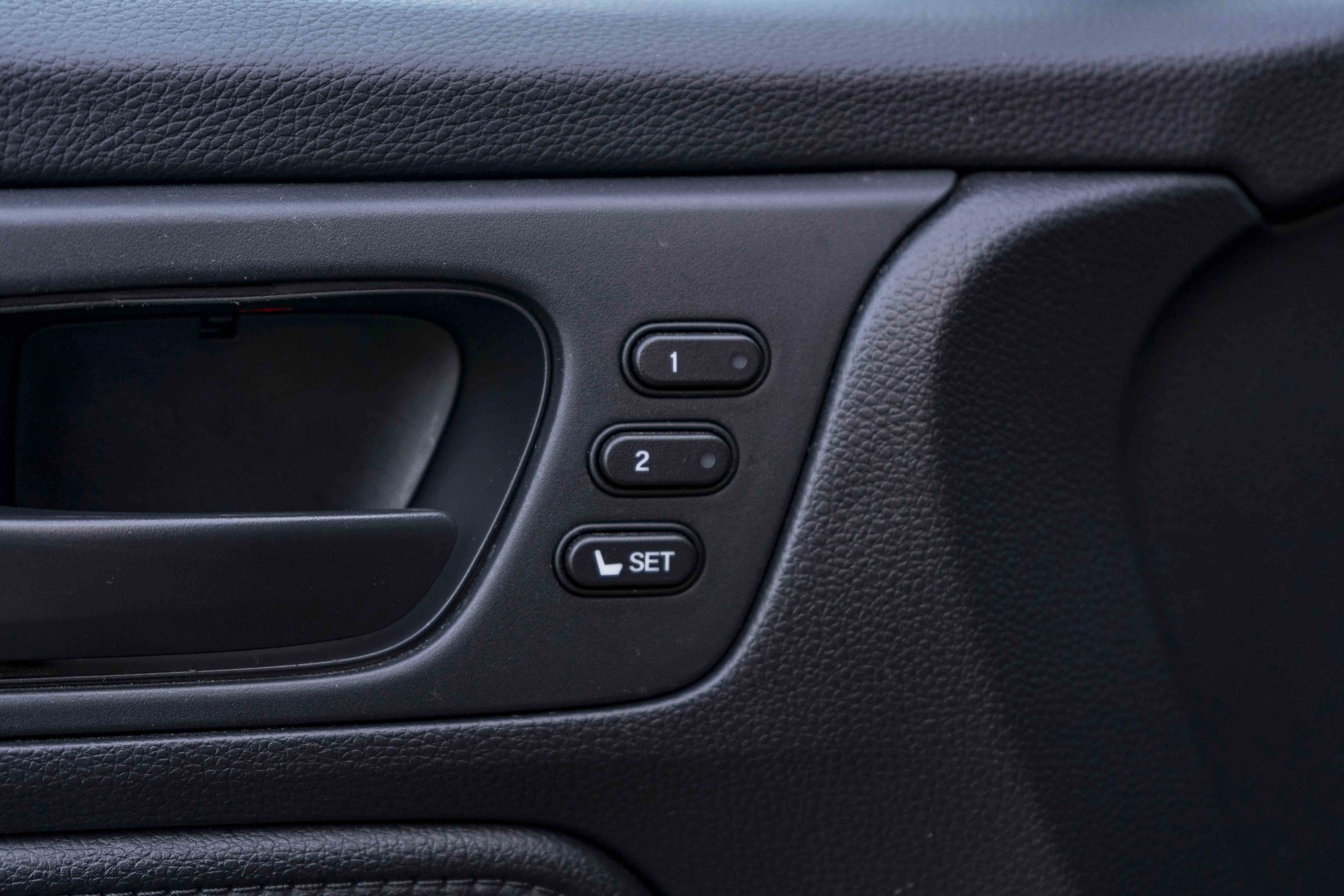 Used 2025 Honda Odyssey Sport-L image 40