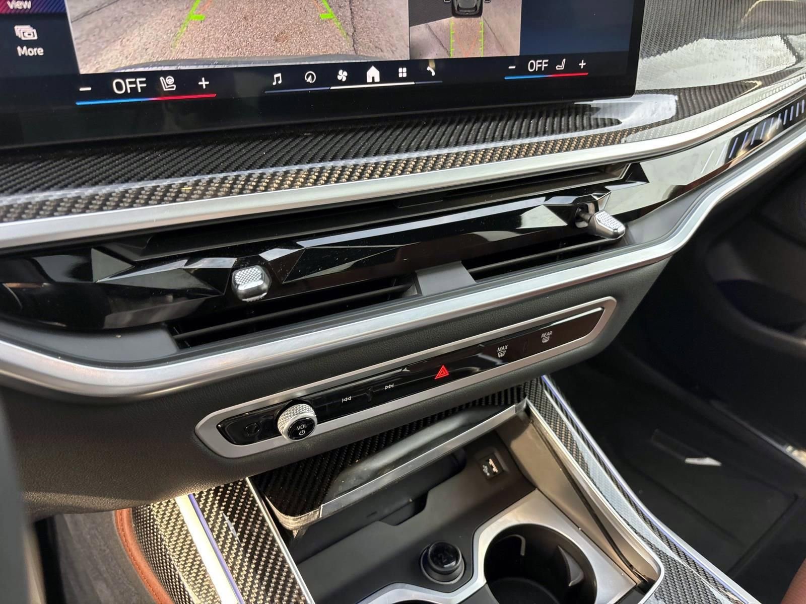 Used 2024 BMW X7 M60i w/ Executive Package image 22