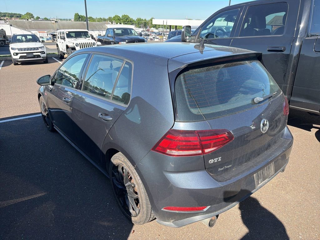 Used 2018 Volkswagen GTI SE FWD image 3