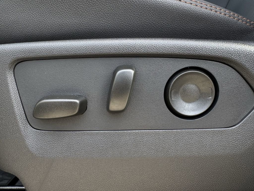 New 2026 GMC Sierra 2500 AT4 w/ AT4 Premium Plus Package image 24