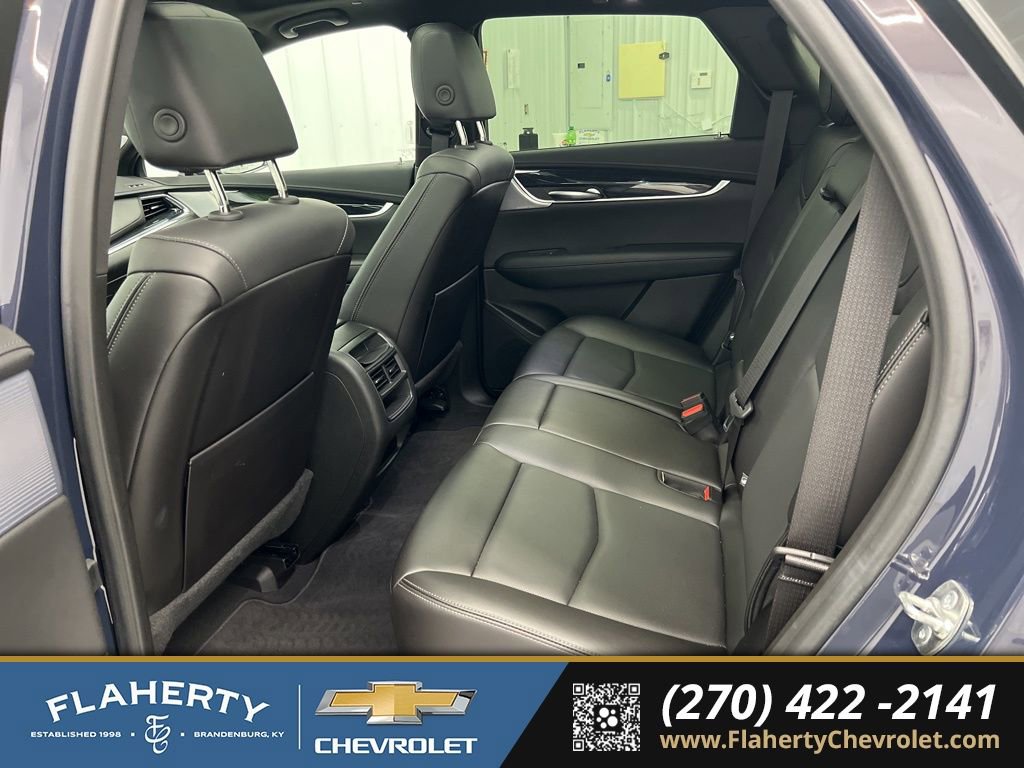 Used 2025 Cadillac XT5 Premium Luxury image 11