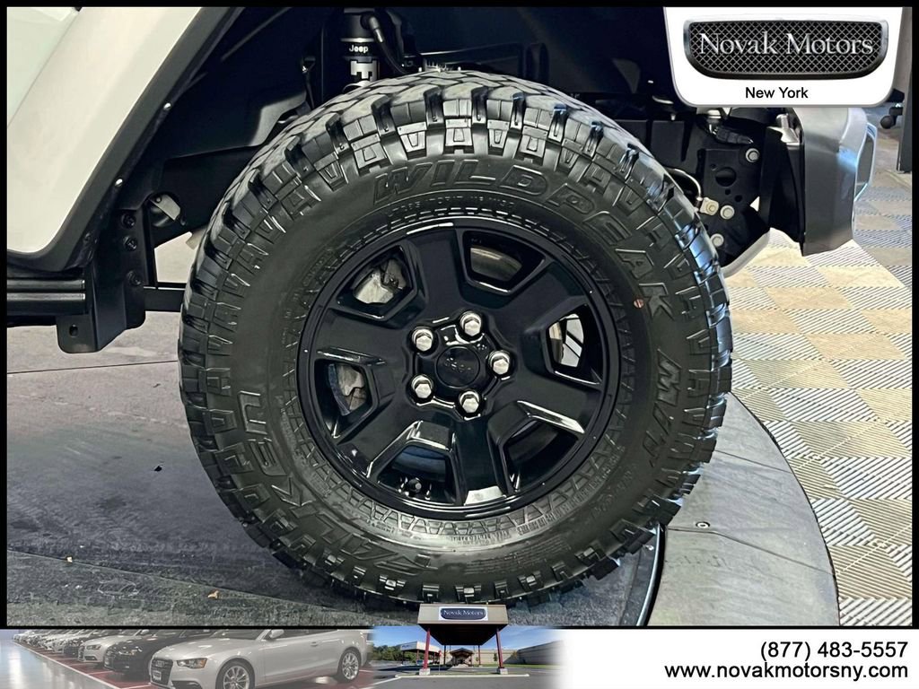 Used 2022 Jeep Gladiator Mojave w/ Cold Weather Group image 9