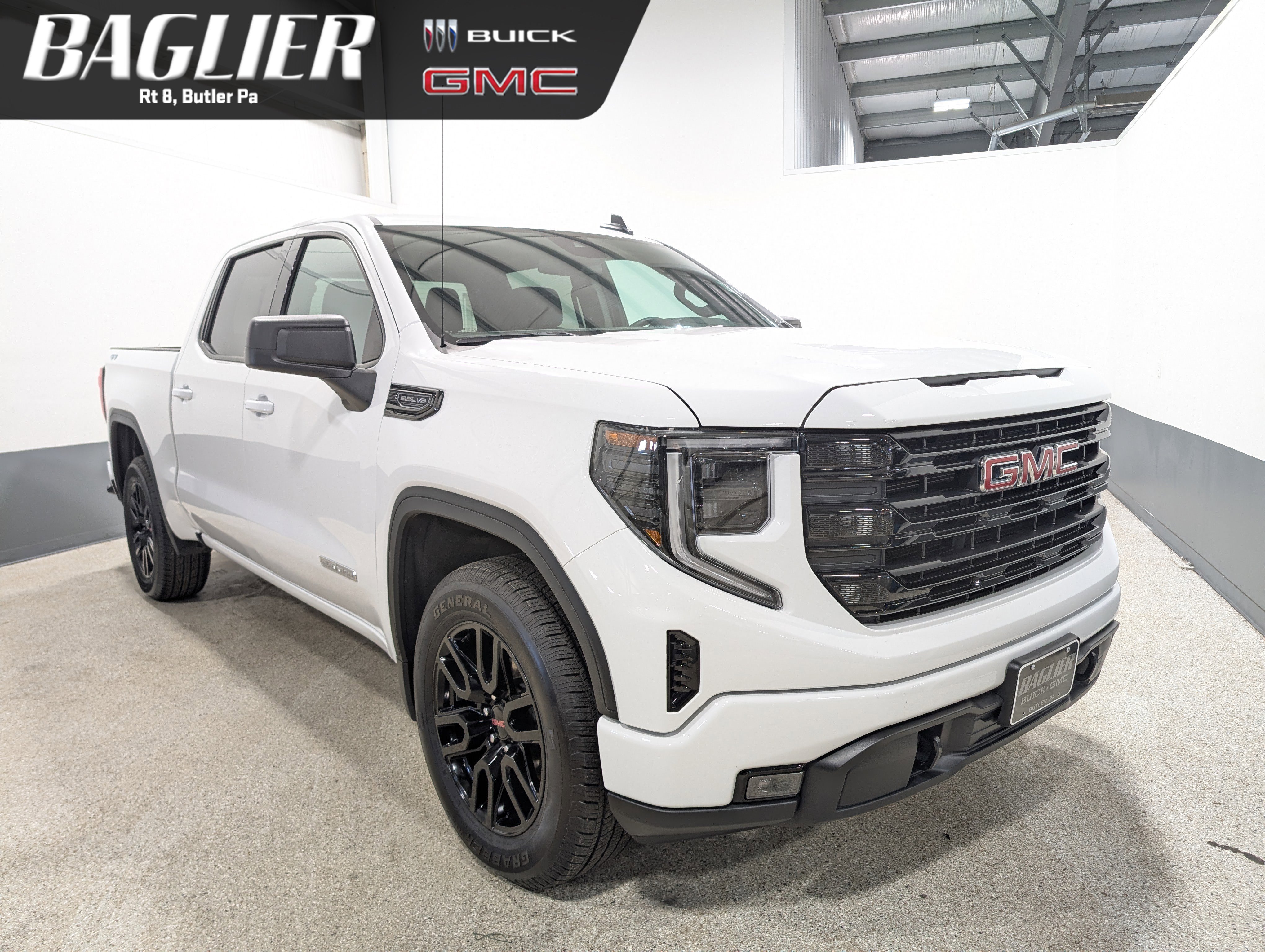 Used 2025 GMC Sierra 1500 Elevation AWD/4WD image 1