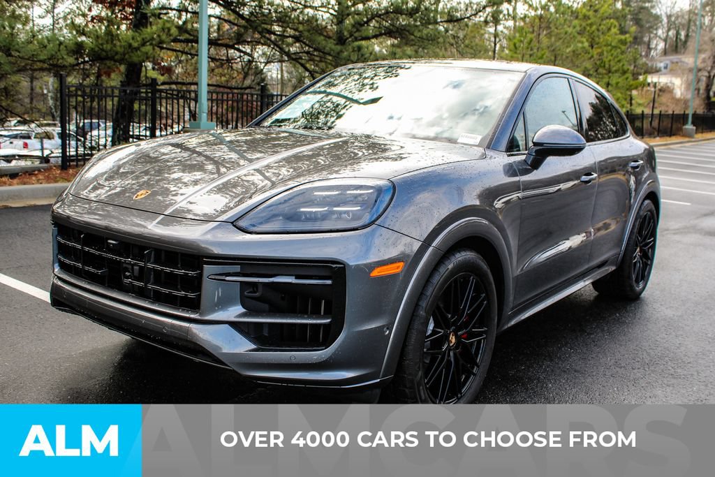 Used 2025 Porsche Cayenne GTS w/ Technology Package AWD/4WD image 2