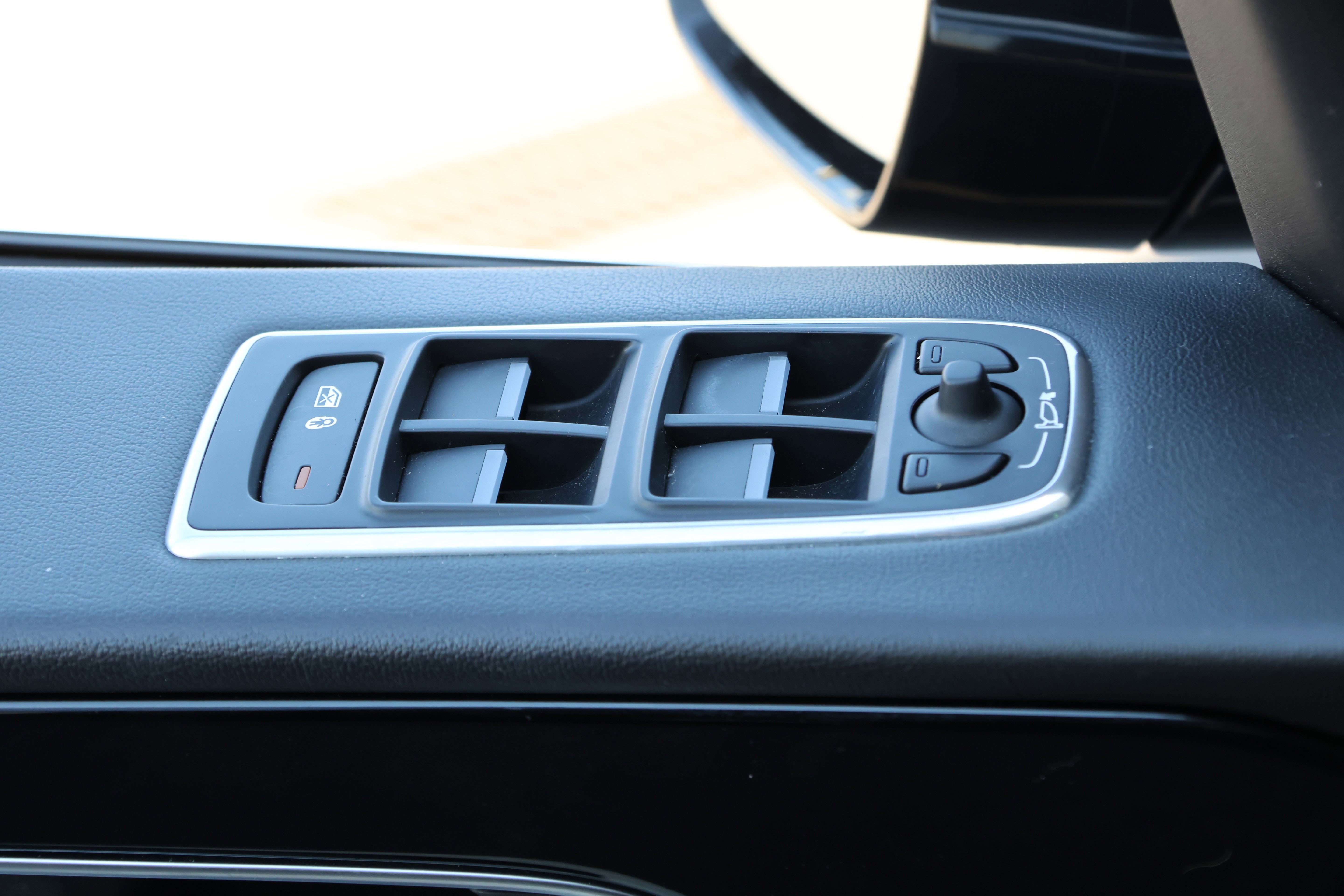 Used 2020 Jaguar F-PACE Prestige image 13