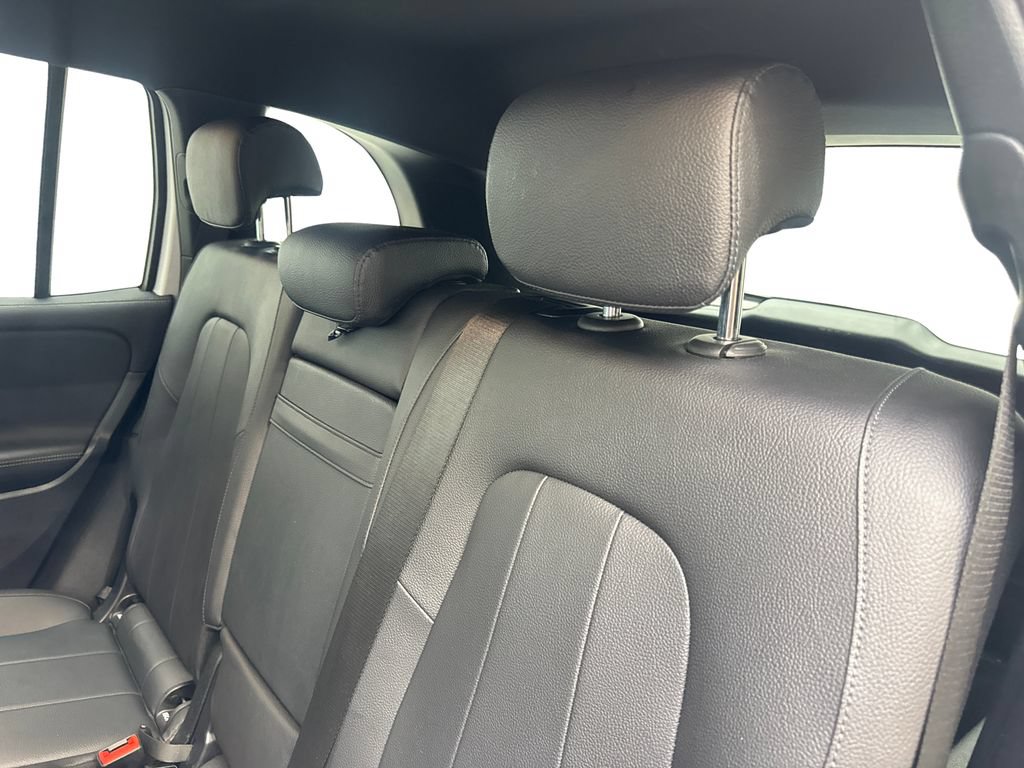 Used 2025 Mercedes-Benz GLB 250 4MATIC image 33
