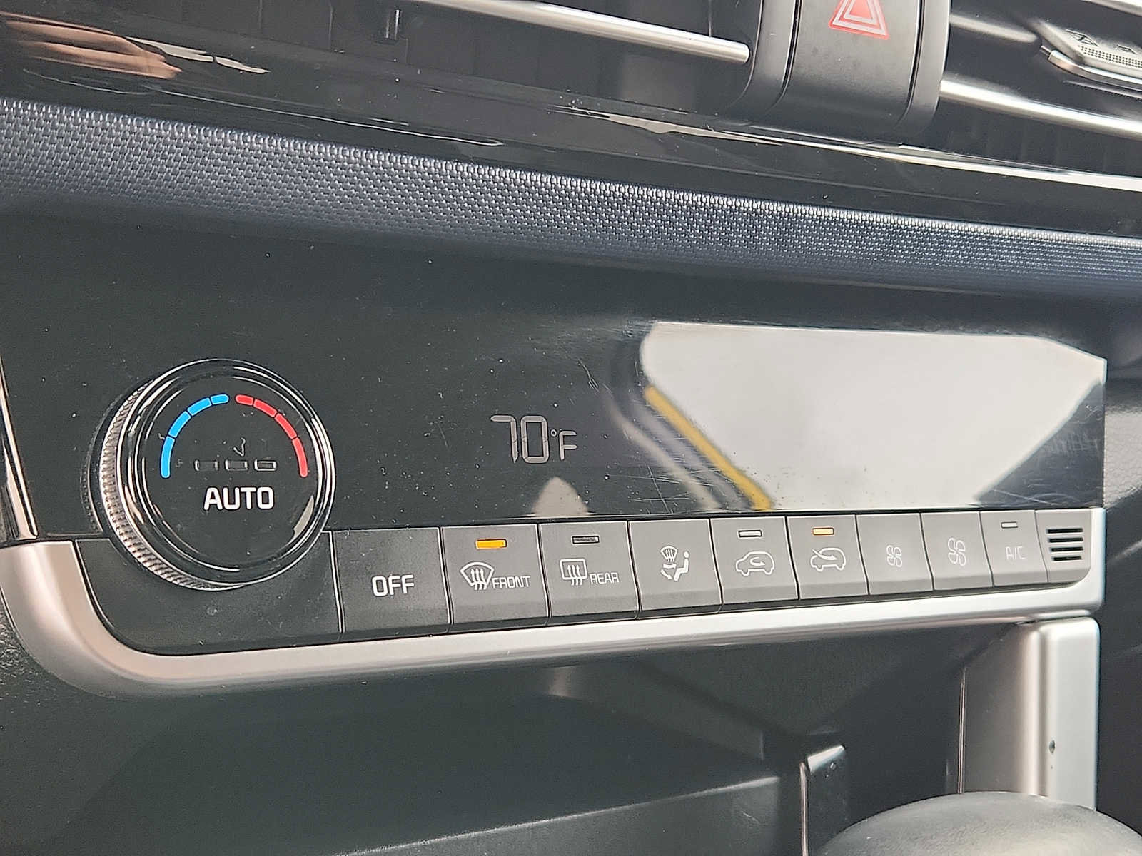 Used 2022 Kia Seltos Nightfall Edition image 15