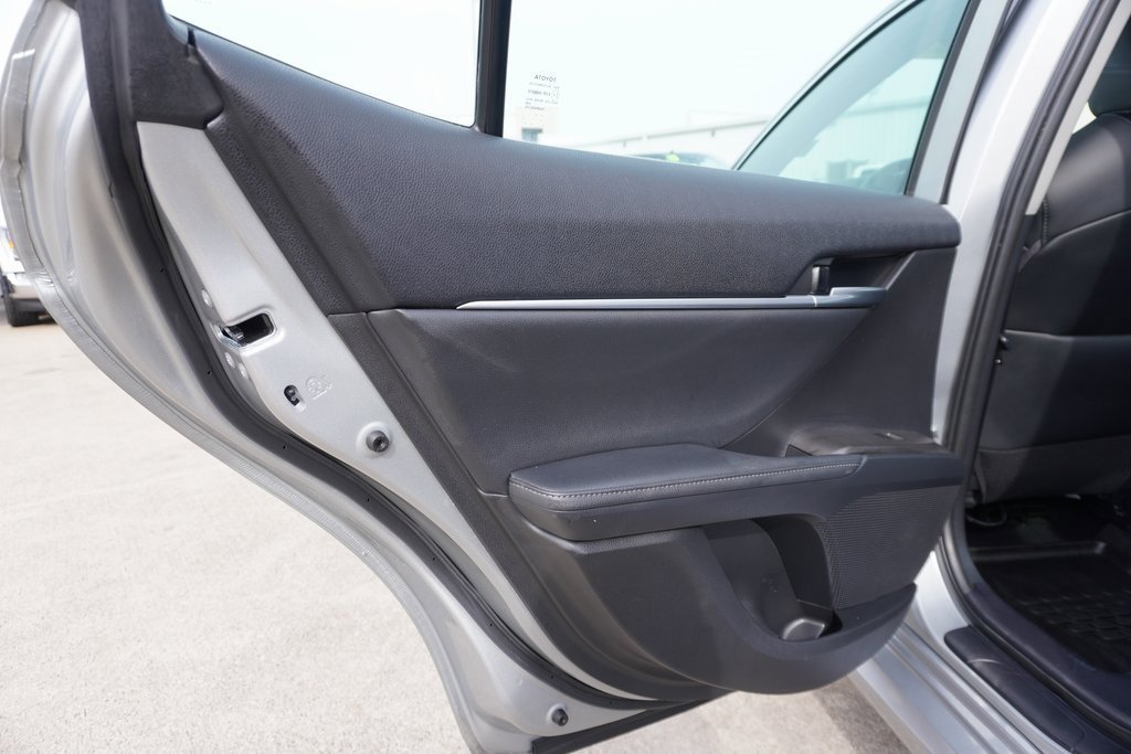 Used 2024 Toyota Camry XLE w/ Cold Weather Package image 18