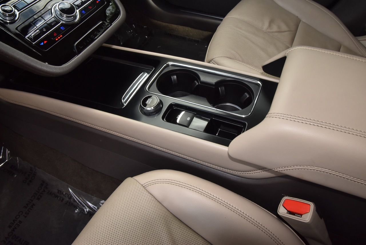 Used 2022 Lincoln Corsair FWD w/ Premium Package image 31