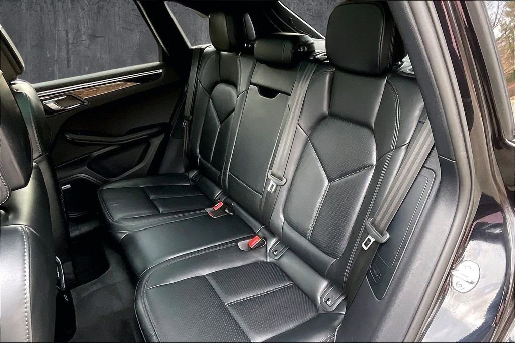 Used 2023 Porsche Macan S AWD/4WD image 22