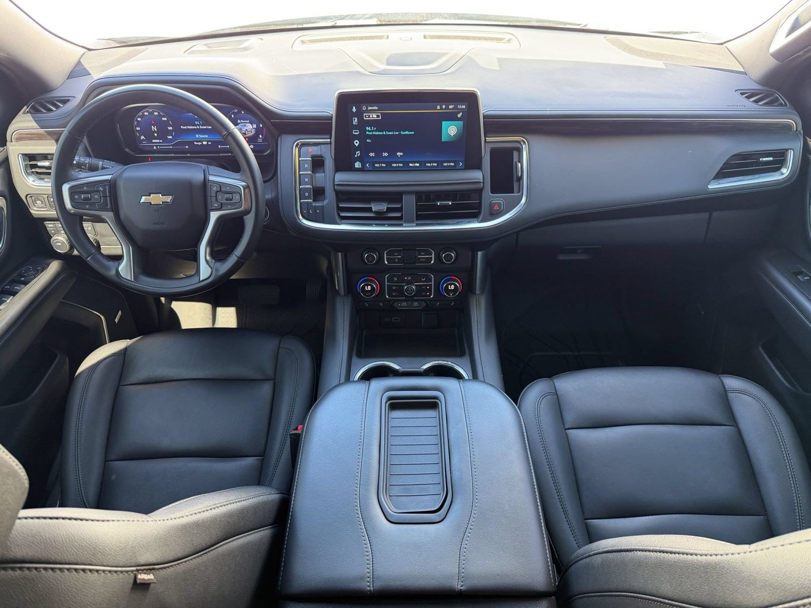 Used 2024 Chevrolet Suburban LT AWD/4WD image 16