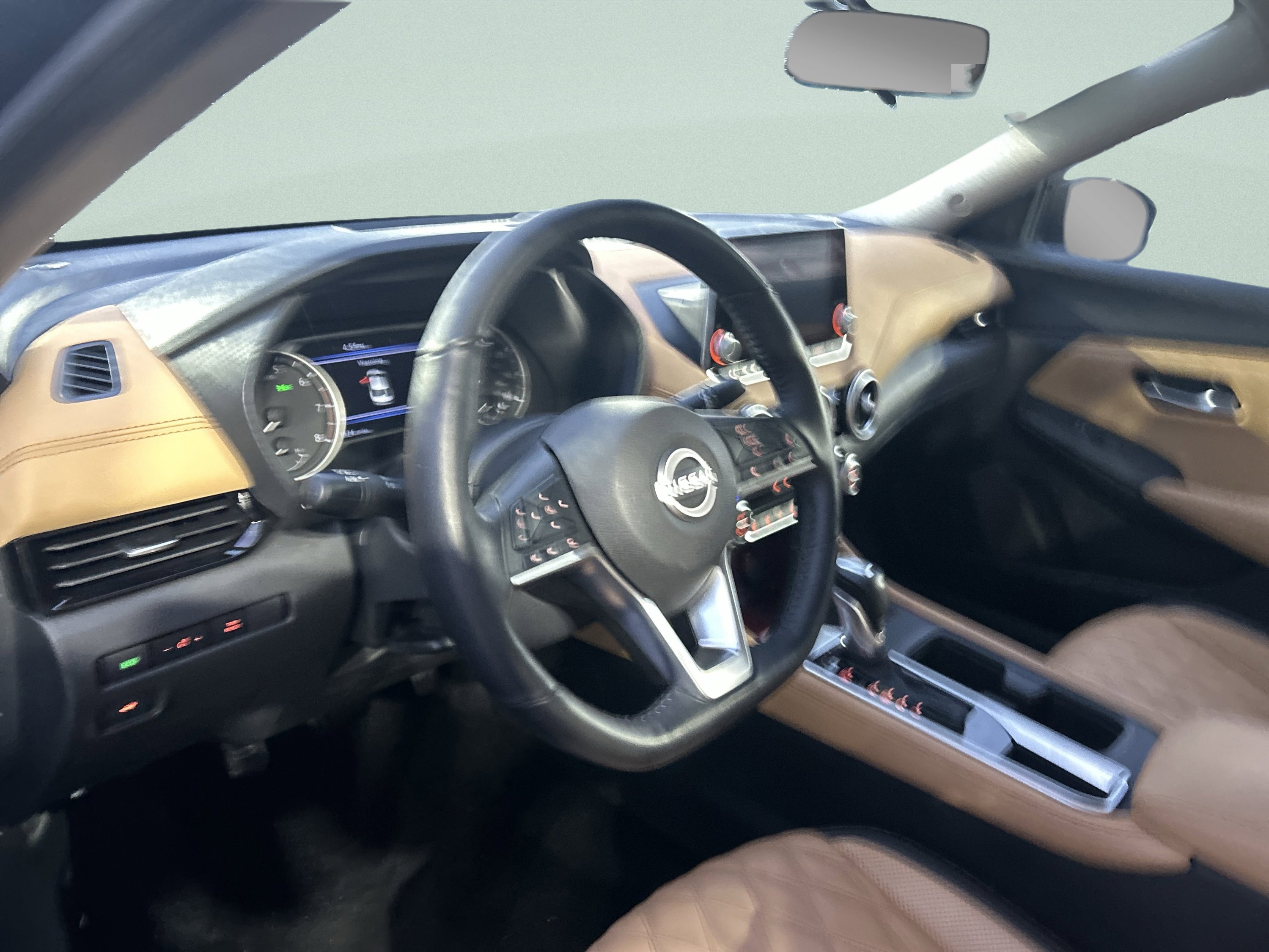 Used 2025 Nissan Sentra SV w/ SV Premium Package image 10