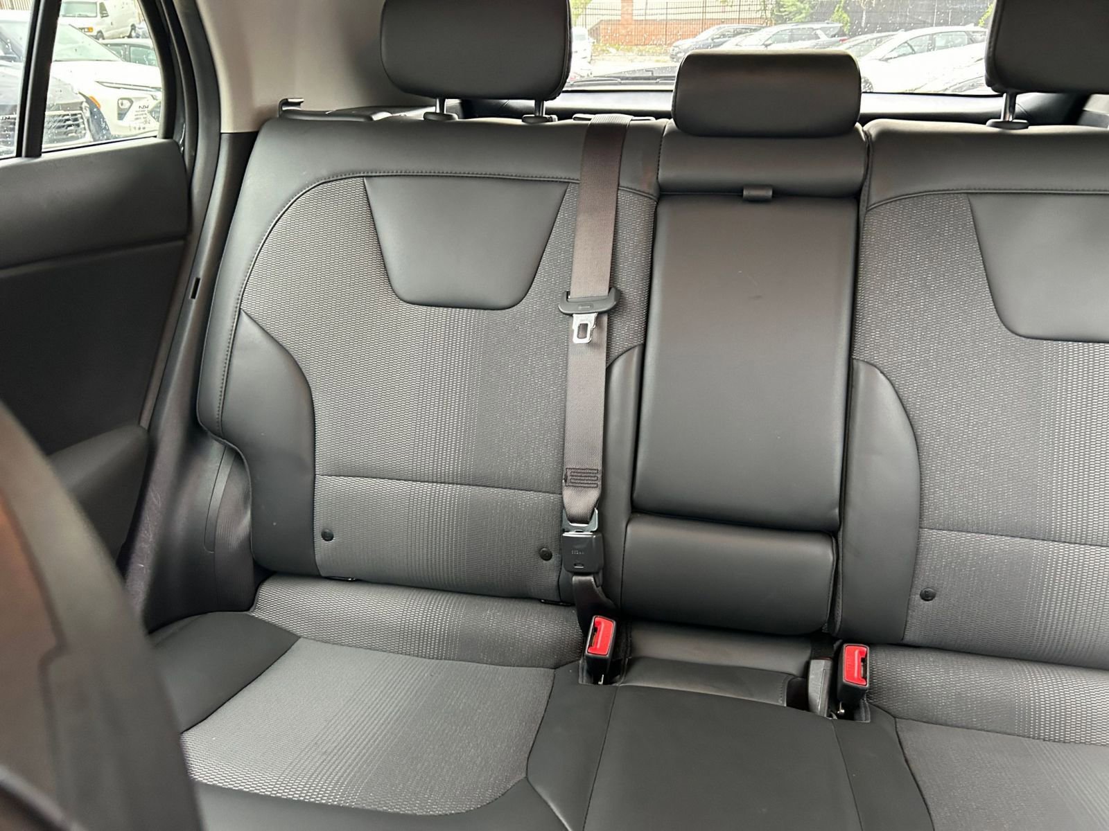 Used 2023 Kia Niro Wind FWD image 37