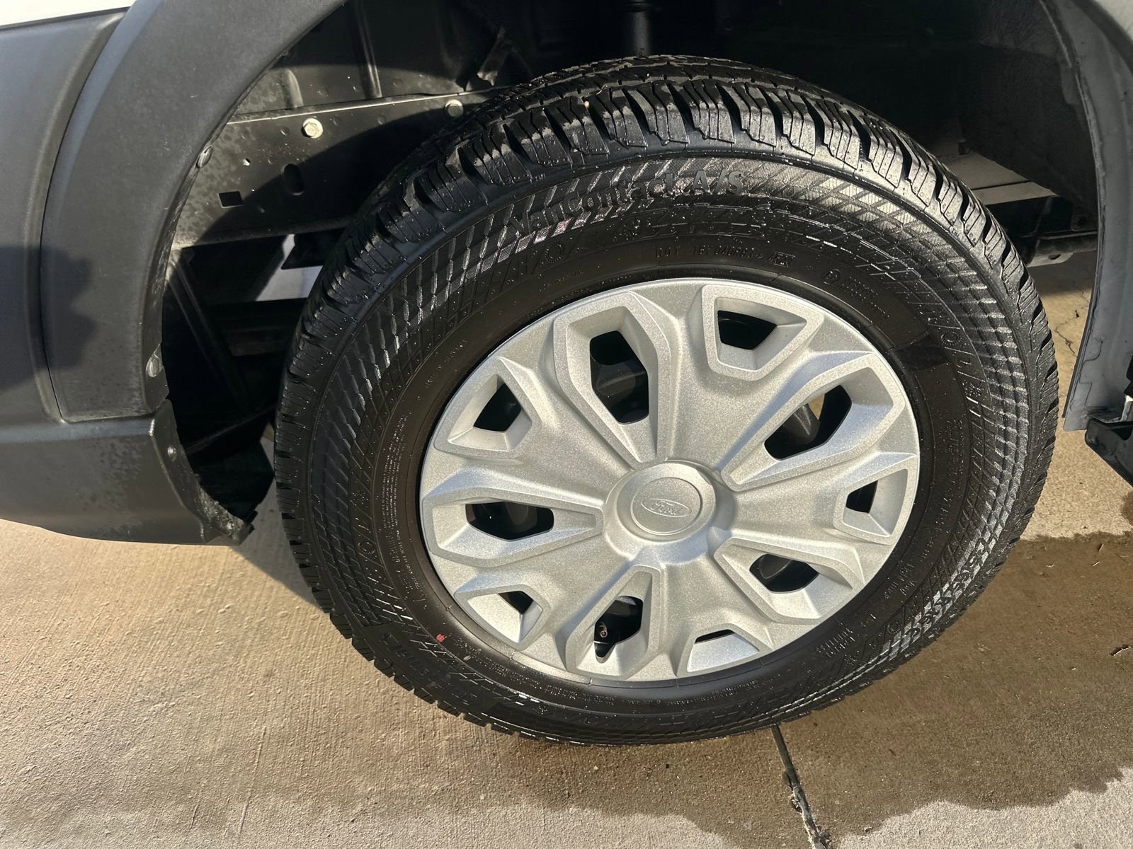 Used 2024 Ford Transit 250 Low Roof w/ Exterior Upgrade Package image 28