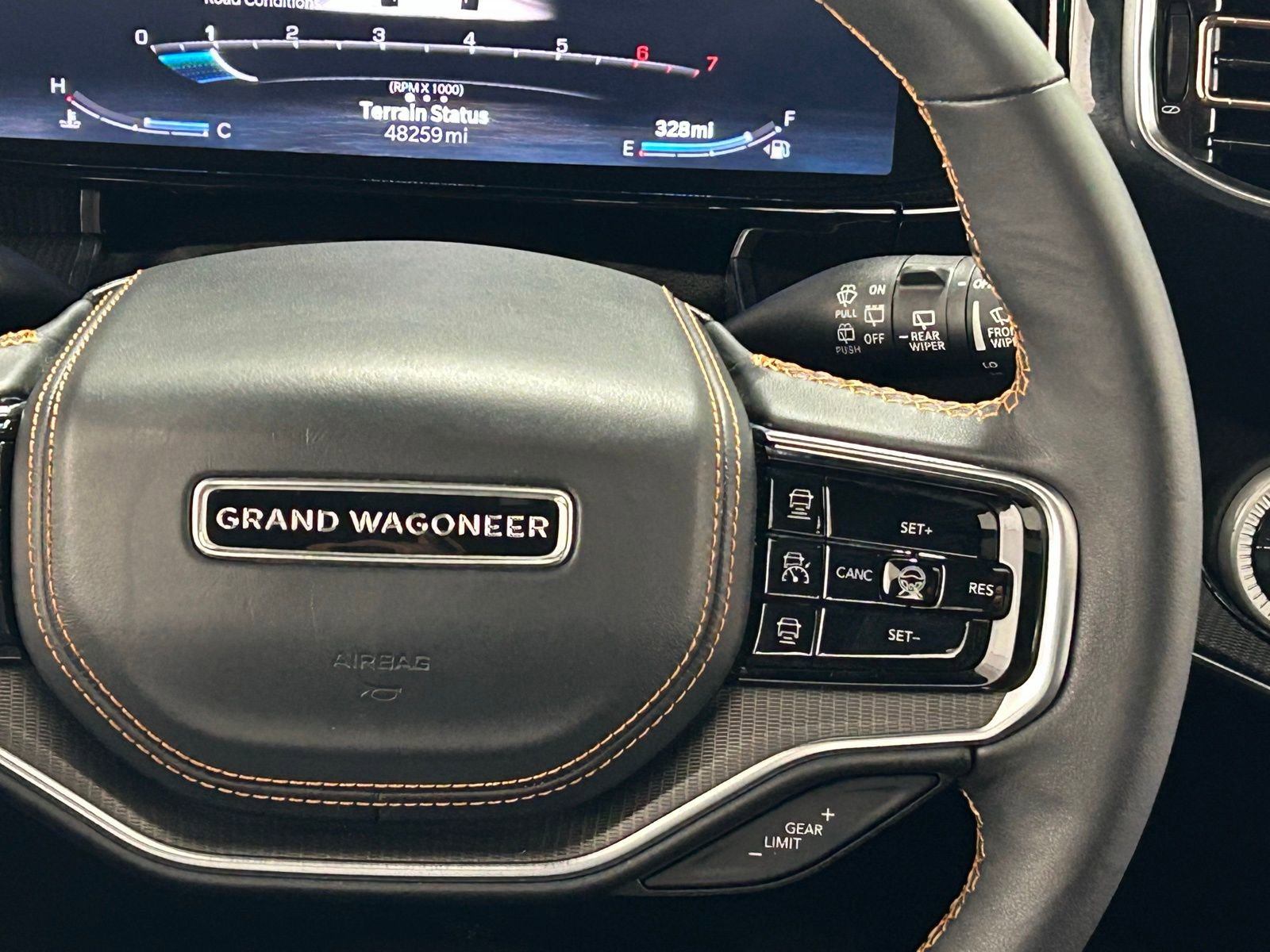 Used 2024 Jeep Grand Wagoneer L Series III w/ Rear Seat Video Group 1 image 13