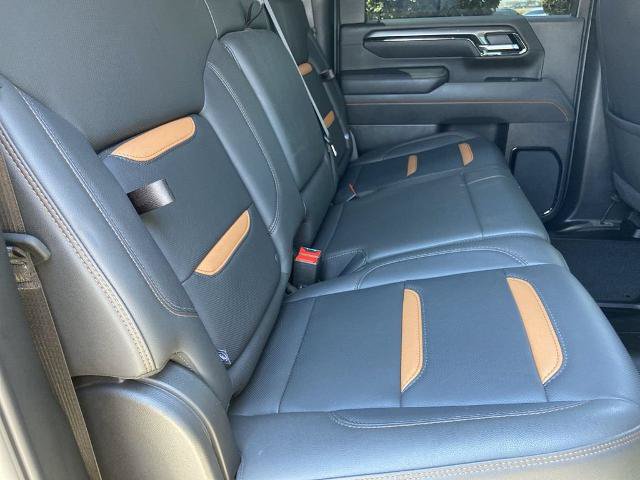 Used 2025 GMC Sierra 2500 AT4 w/ Technology Package AWD/4WD image 22