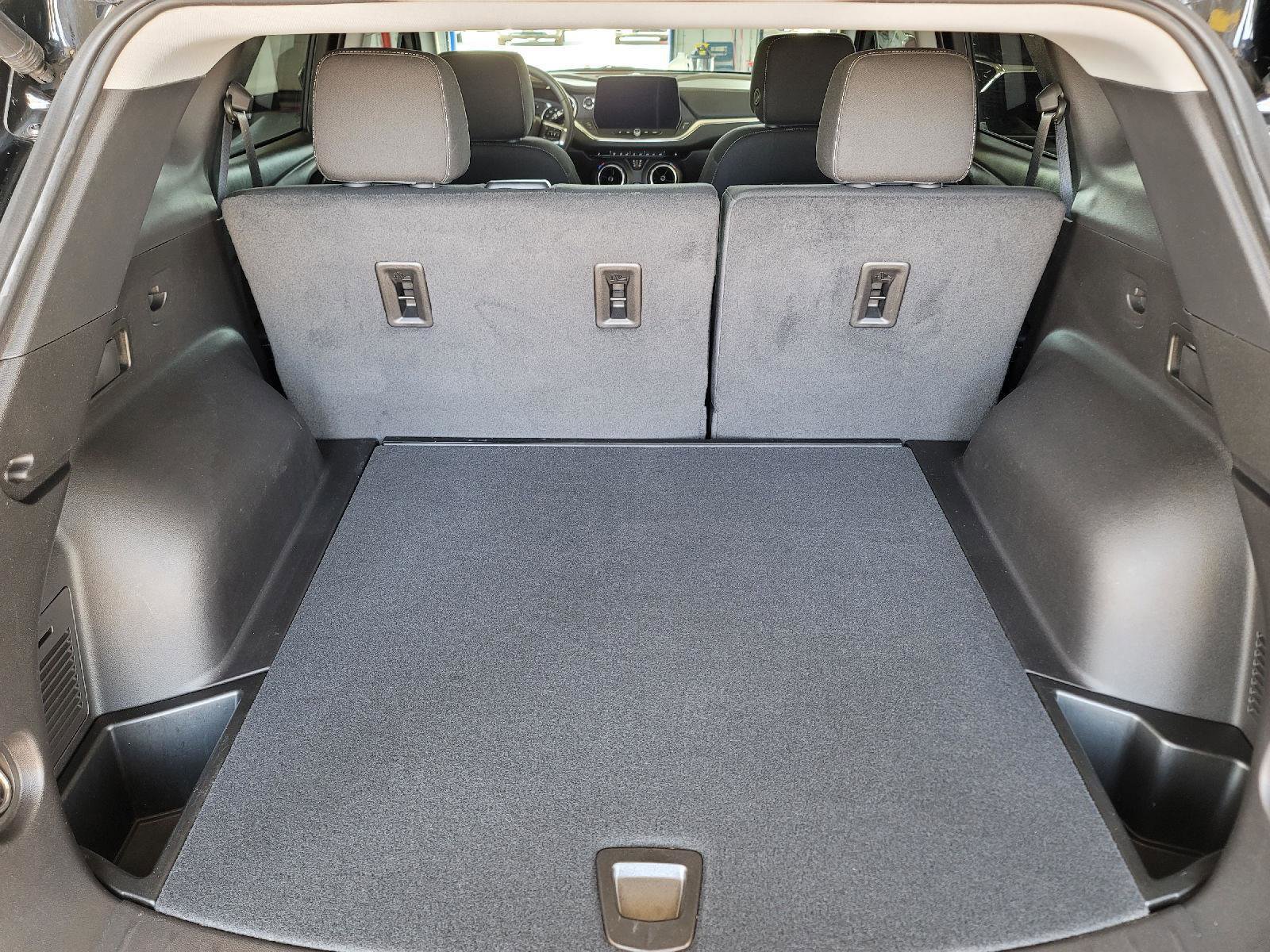 Used 2024 Chevrolet Blazer LT w/ Convenience Package FWD image 6