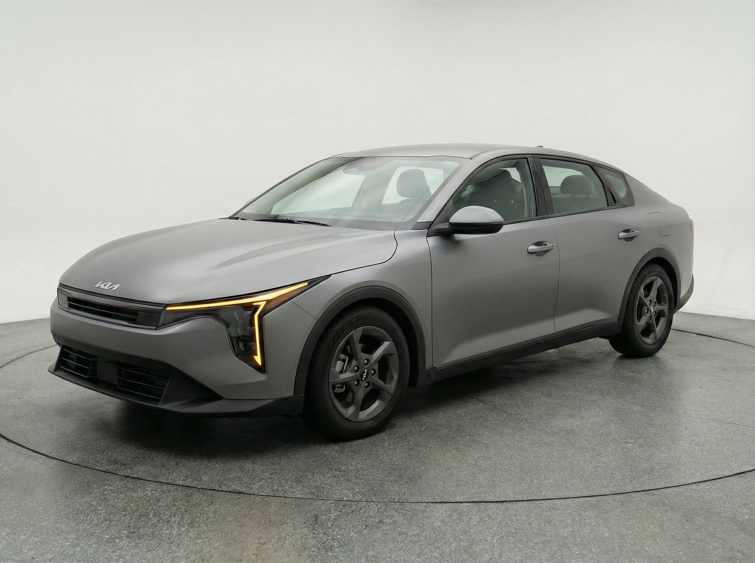 Used 2025 Kia K4 FWD image 3