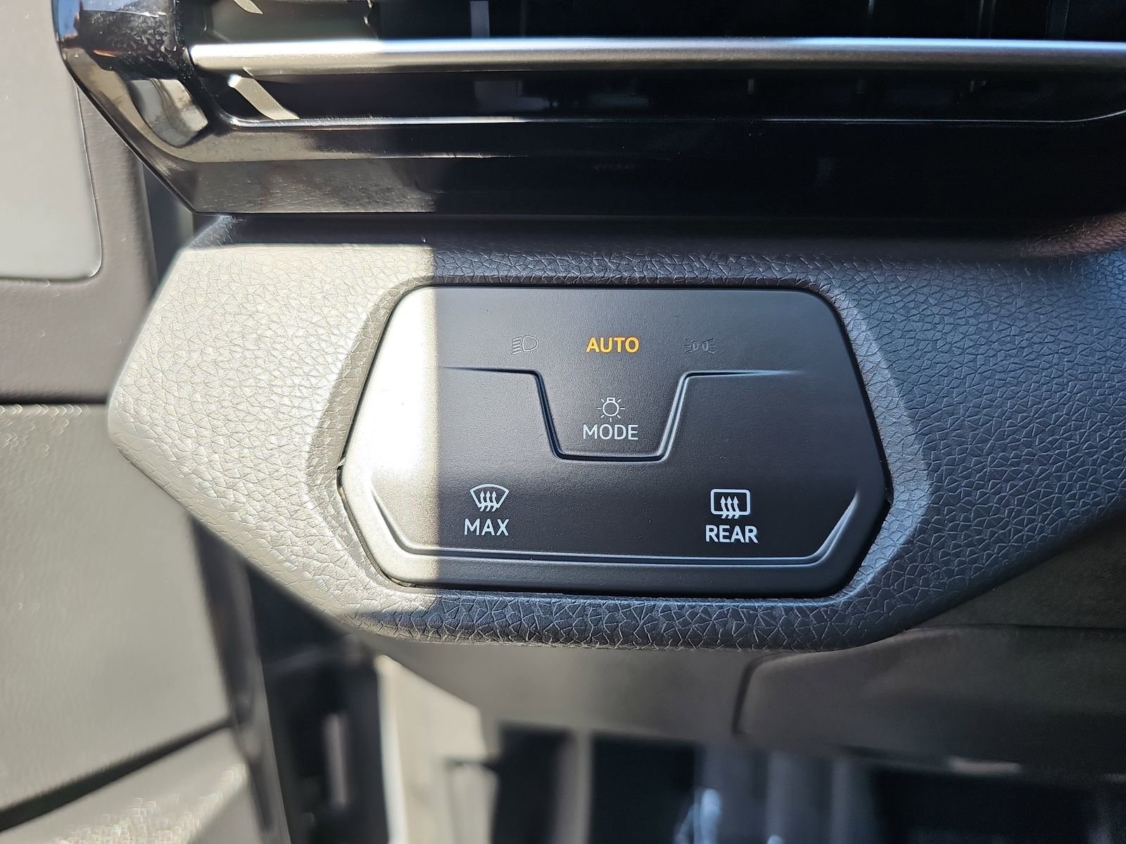 Certified 2023 Volkswagen ID.4 Pro image 25