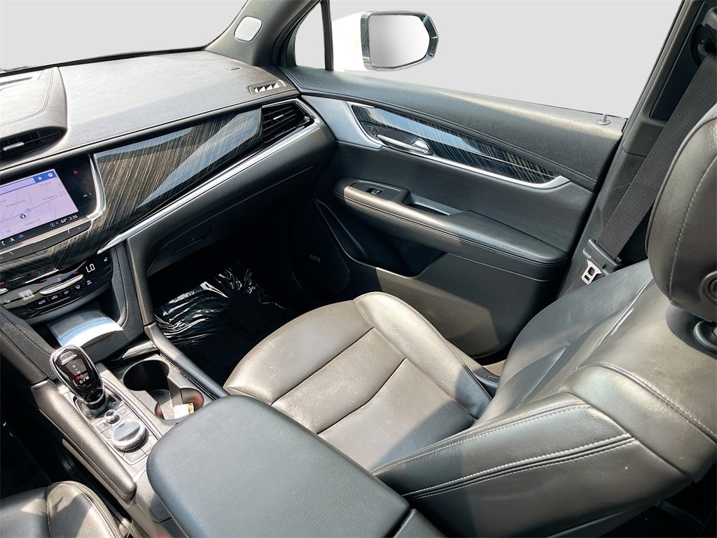 Used 2022 Cadillac XT6 Premium Luxury image 25