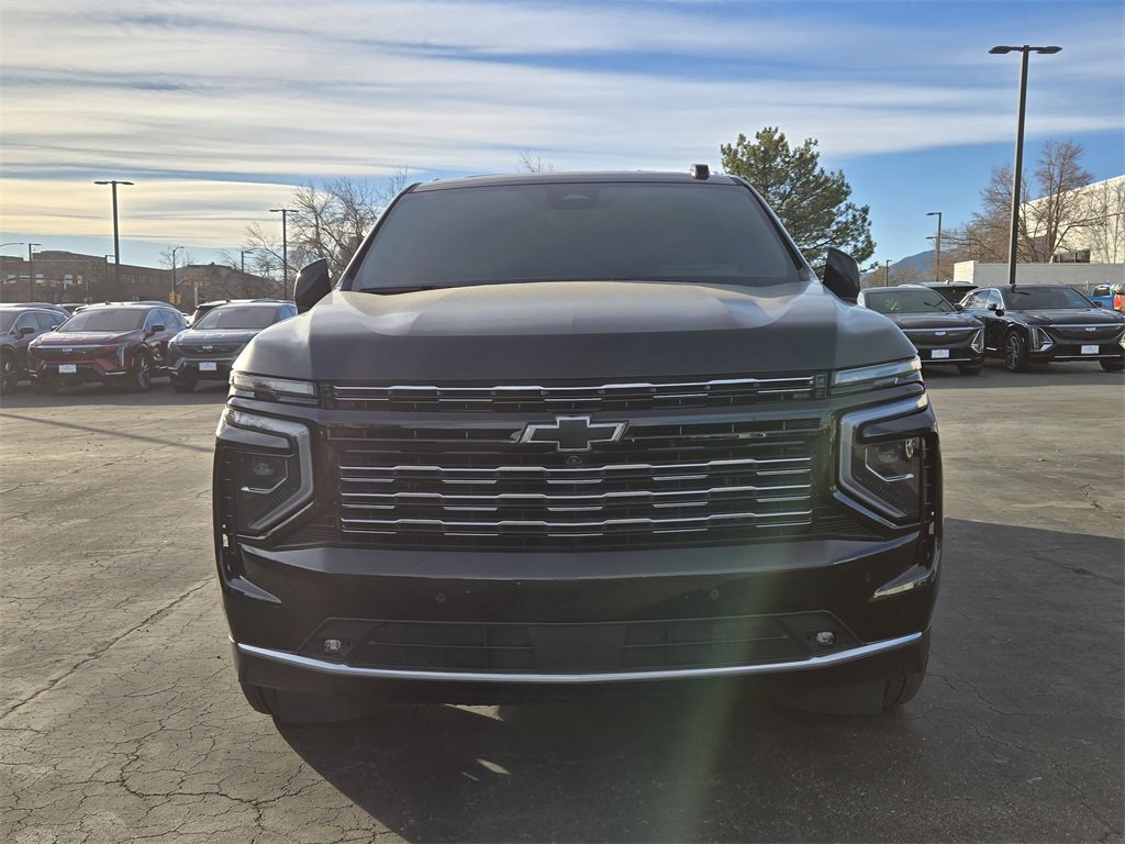 Used 2025 Chevrolet Suburban High Country image 2