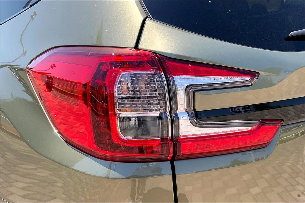 Certified 2026 Subaru Ascent Premium AWD/4WD image 22