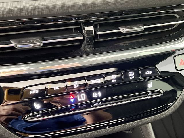 New 2025 Buick Envista Avenir image 12