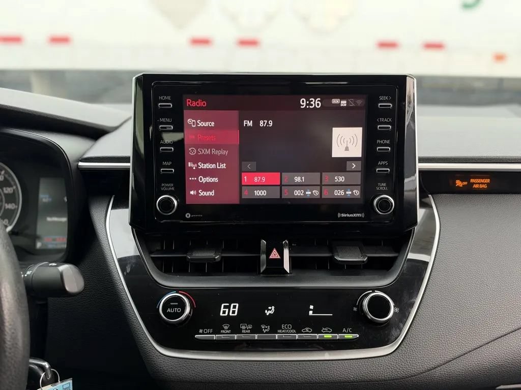 Used 2021 Toyota Corolla LE FWD image 15