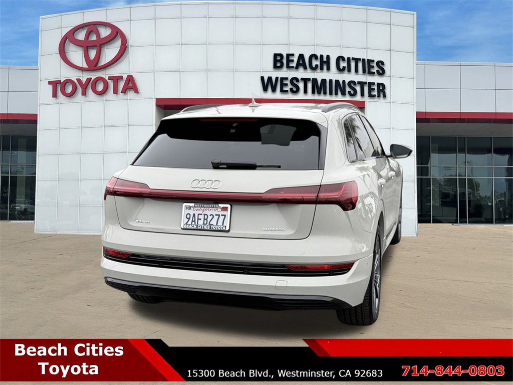 Used 2022 Audi e-tron Premium image 11