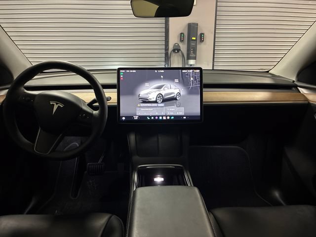 Used 2024 Tesla Model Y Long Range RWD image 14
