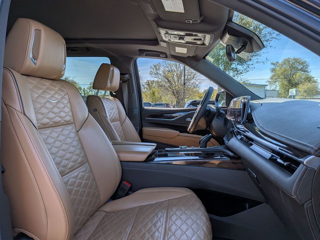 Used 2023 Cadillac Escalade Sport w/ Touring Package image 15