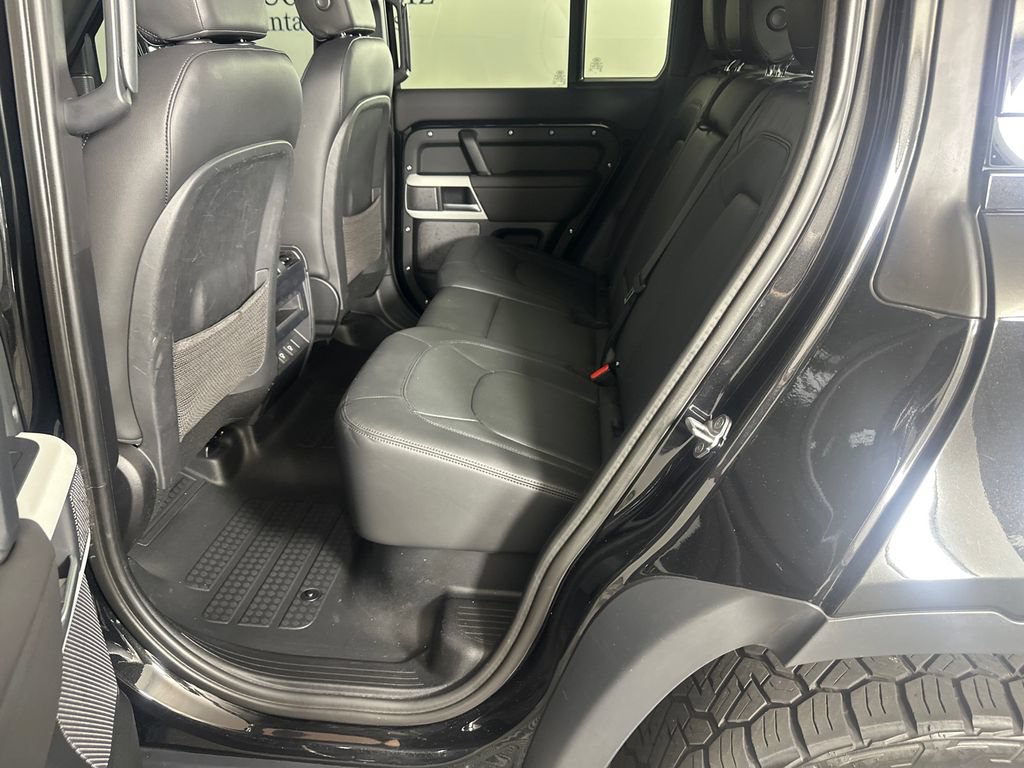 Used 2024 Land Rover Defender 110 SE AWD/4WD image 20