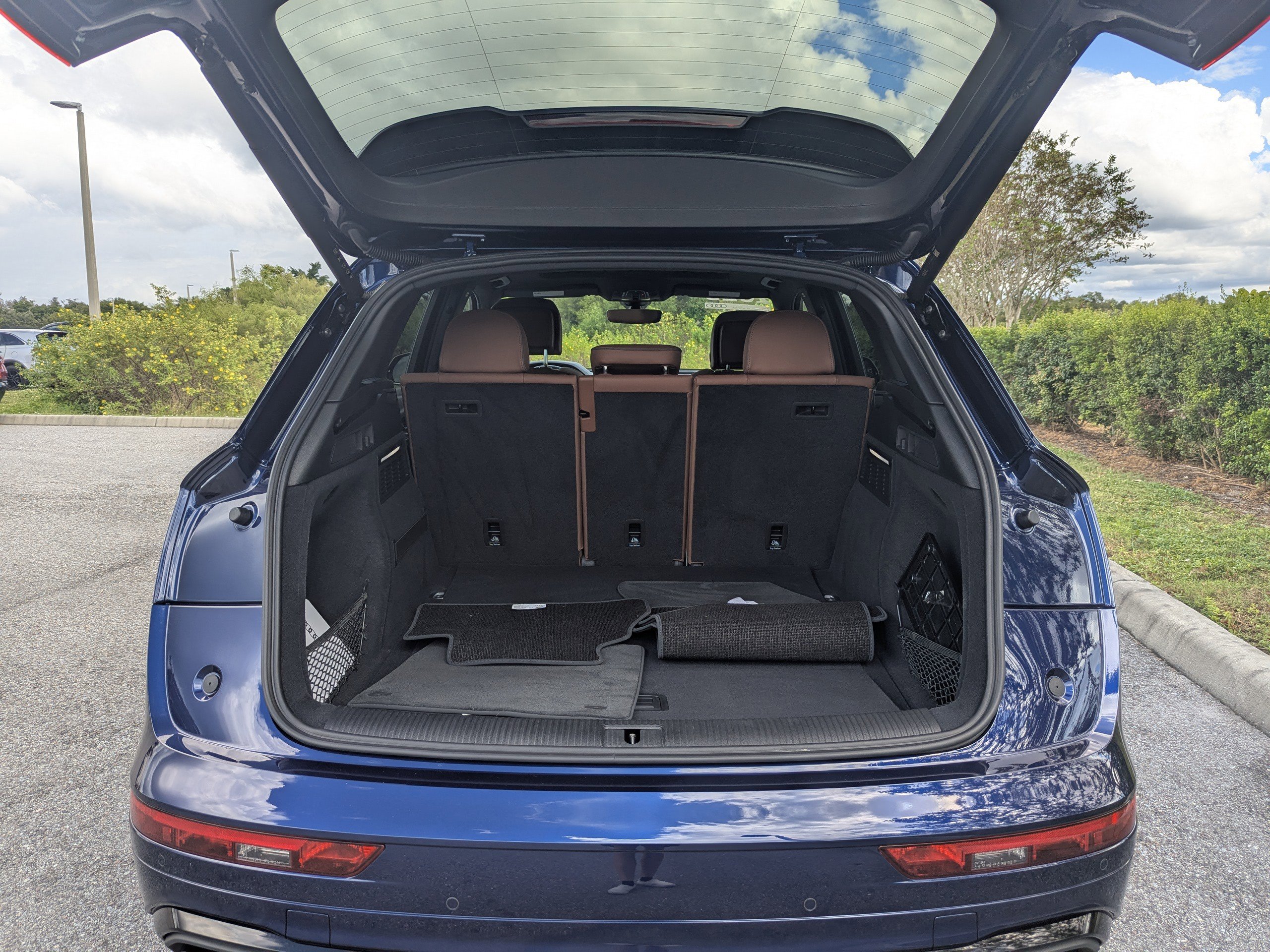 Certified 2025 Audi Q5 2.0T Premium w/ Convenience Plus Package image 12